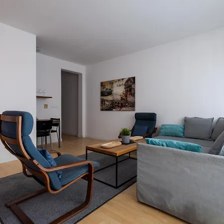 Cosy Parkside Praga
