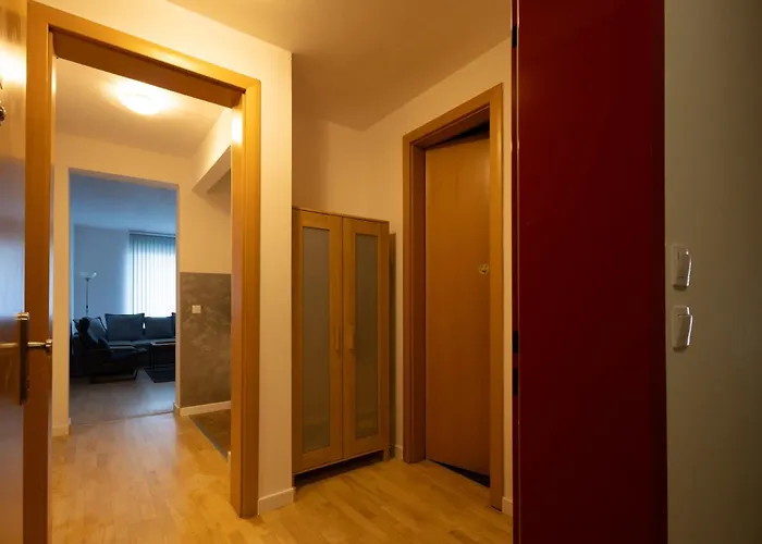 Cosy Parkside Praga