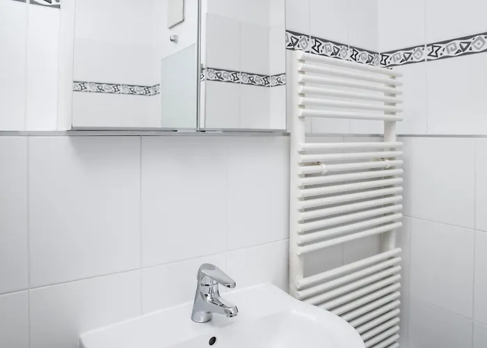 Cosy Parkside Apartment Prague